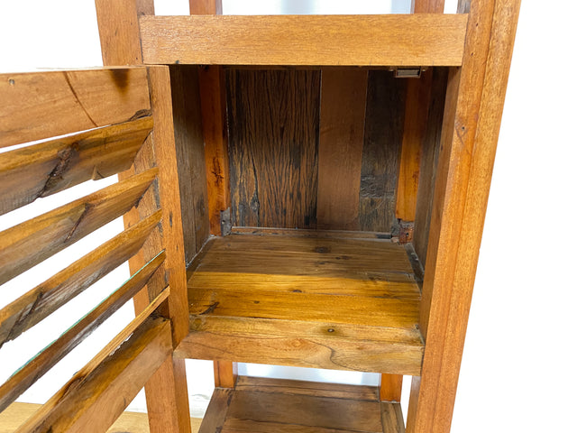 Boatwood by WMK I Besonderes Regal mit Lamellentüren I Handmade Unikat aus altem Bootsholz I Teakholz massiv I Holzregal Bücherregal Bücherschrank Küchenregal Badschrank Badregal Flurregal Berlin Kiel