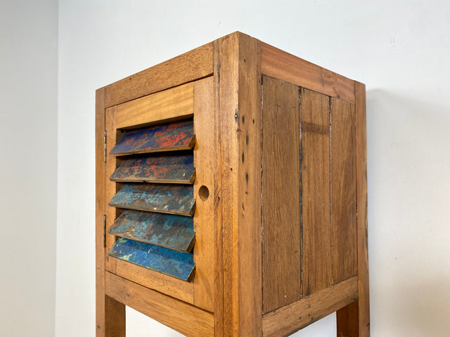 Boatwood by WMK I Besonderes Regal mit Lamellentüren I Handmade Unikat aus altem Bootsholz I Teakholz massiv I Holzregal Bücherregal Bücherschrank Küchenregal Badschrank Badregal Flurregal Berlin Kiel