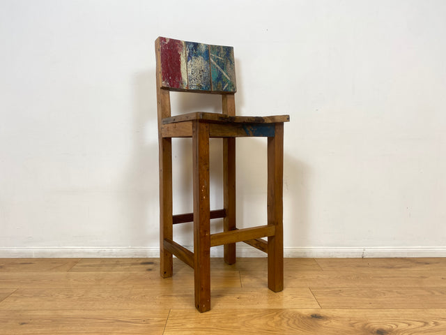 Boatwood by WMK I 1/3 Schöner bunter Barhocker I ein handmade Unikat aus altem Bootsholz l Teakholz massiv I Hocker Sitzhocker Küchenstuhl Holzstuhl Stuhl Bar Stool Hausbar Gastro Berlin Rostock Sylt