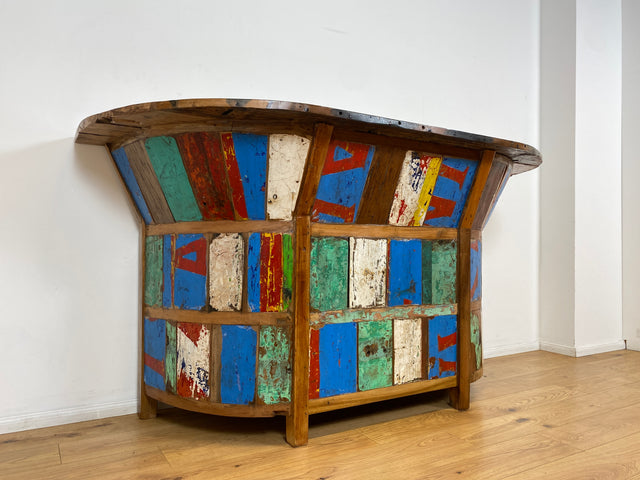 Boatwood by WMK I Einzigartige Bar aus altem Bootsholz I handgefertigtes Unikat in Originalfarben der Boote I Teakholz massiv I Hausbar Theke Cafe Bar Strand Beach Gastro Hotel Möbel Berlin Sylt Usedo