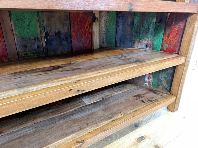 Boatwood by WMK I Einzigartige Bar aus altem Bootsholz I handgefertigtes Unikat in Originalfarben der Boote I Teakholz massiv I Hausbar Theke Cafe Bar Strand Beach Gastro Hotel Möbel Berlin Sylt Usedo