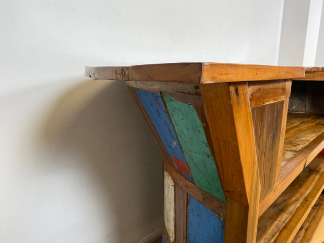 Boatwood by WMK I Einzigartige Bar aus altem Bootsholz I handgefertigtes Unikat in Originalfarben der Boote I Teakholz massiv I Hausbar Theke Cafe Bar Strand Beach Gastro Hotel Möbel Berlin Sylt Usedo