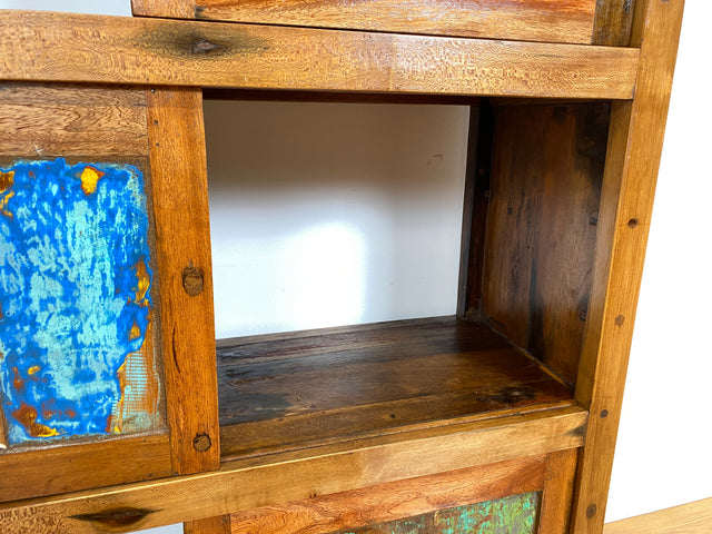 Boatwood by WMK # Einzigartiges Bücherregal mit Schiebetüren I Handmade Unikat aus altem Bootsholz I Teakholz massiv # Bücherschrank Regal Highboard Holzregal Küchenregal Raumtrenner Loft Kiel Hamburg