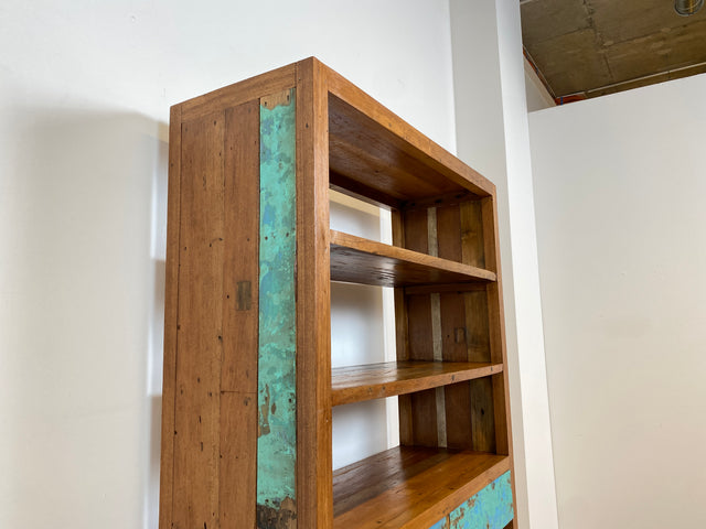 Boatwood by WMK # Nachhaltiges Bücherregal mit Schubladen , ein aus altem Bootsholz handgefertigtes Unikat aus massivem Teakholz # Regal Bücherschrank Highboard Holzregal Küchenregal Raumtrenner Teak