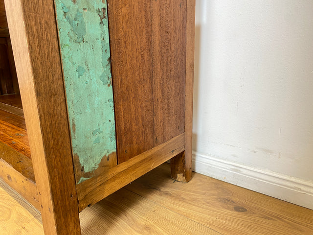 Boatwood by WMK # Nachhaltiges Bücherregal mit Schubladen , ein aus altem Bootsholz handgefertigtes Unikat aus massivem Teakholz # Regal Bücherschrank Highboard Holzregal Küchenregal Raumtrenner Teak