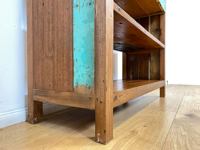 Boatwood by WMK # Nachhaltiges Bücherregal mit Schubladen , ein aus altem Bootsholz handgefertigtes Unikat aus massivem Teakholz # Regal Bücherschrank Highboard Holzregal Küchenregal Raumtrenner Teak