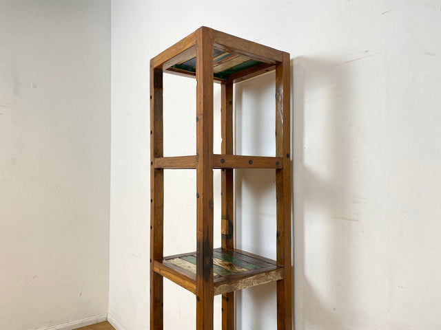 Boatwood by WMK I Einzigartiges schmales Regal aus altem Bootsholz in Originalfarben I Teakholz massiv I Holzregal Bücherregal Bücherschrank Küchenregal Badschrank Badregal Flurregal Berlin Kiel Bonn