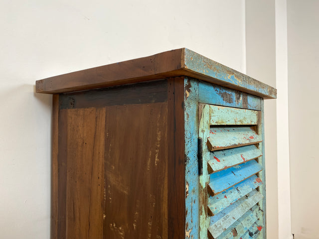 Boatwood by WMK I Besonderer Schrank aus altem Bootsholz in meeresblauer Originalfarbe mit Lamellentür I handgefertigtes Unikat I Highboard Küchenschrank Schuhschrank Bücherschrank Wäscheschank Loft