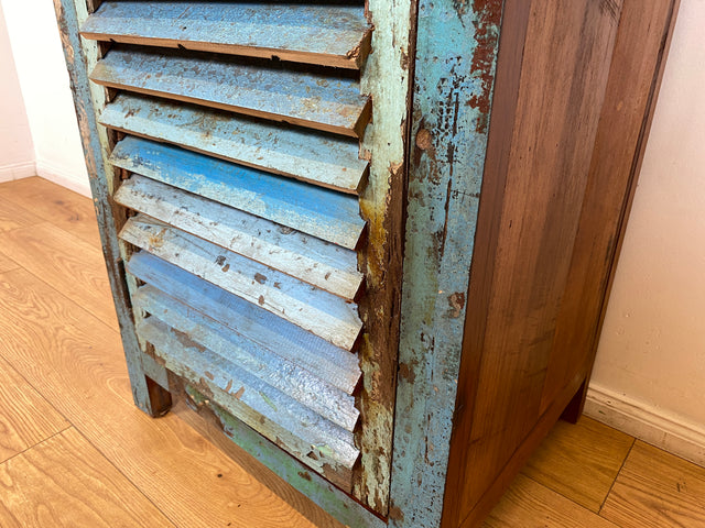 Boatwood by WMK I Besonderer Schrank aus altem Bootsholz in meeresblauer Originalfarbe mit Lamellentür I handgefertigtes Unikat I Highboard Küchenschrank Schuhschrank Bücherschrank Wäscheschank Loft