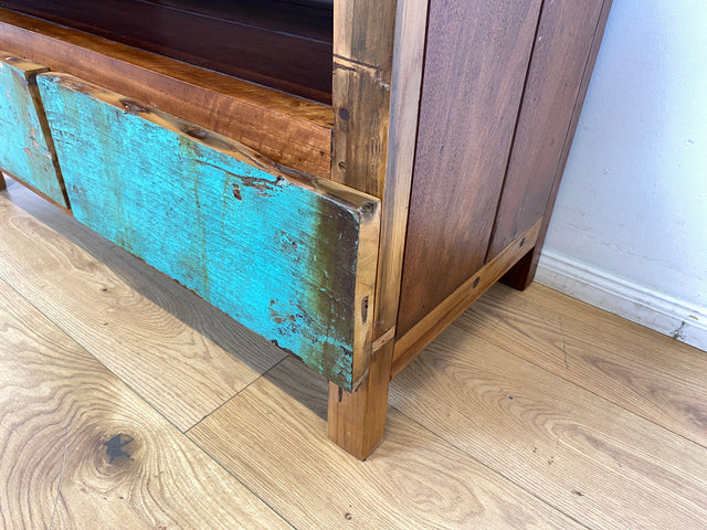 Boatwood by WMK I Besonders TV Lowboard mit Schubladen in Meeresblau I handgefertigtes Unikat aus altem Bootsholz I Teakholz massiv I Sideboard Kommode Bank Rack Fernsehkommode Berlin Augsburg Hamburg