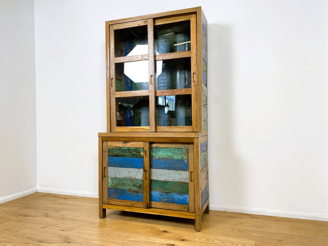 Boatwood by WMK # Sehr schöne Vitrine mit Schiebetüren, ein aus altem Bootsholz handgefertigtes Unikat aus massivem Teakholz # Regal Bücherregal Bücherschrank Highboard Geschirrschrank Küchenschrank