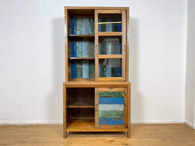 Boatwood by WMK # Sehr schöne Vitrine mit Schiebetüren, ein aus altem Bootsholz handgefertigtes Unikat aus massivem Teakholz # Regal Bücherregal Bücherschrank Highboard Geschirrschrank Küchenschrank