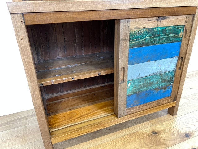 Boatwood by WMK # Sehr schöne Vitrine mit Schiebetüren, ein aus altem Bootsholz handgefertigtes Unikat aus massivem Teakholz # Regal Bücherregal Bücherschrank Highboard Geschirrschrank Küchenschrank