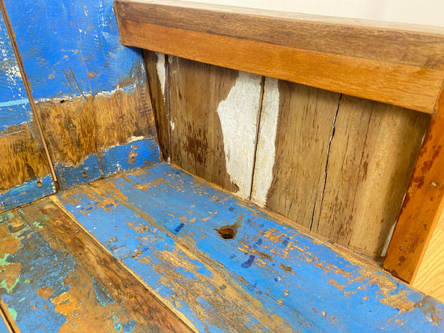 Einzigartiger Armlehnsessel handgefertigt aus altem Bootsholz in Originalfarben I Sessel Lesesessel Holzsessel Gartensessel Gartenmöbel Balkonmöbel Treibholz I
