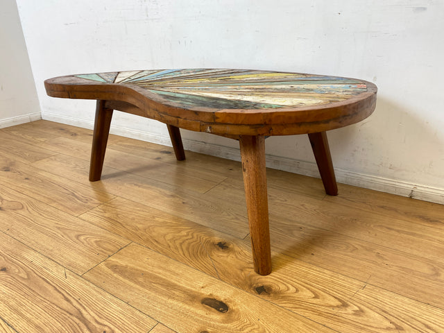 Boatwood by WMK I Formschöner und nachhaltiger bunter Nierentisch aus altem Bootsholz I handgefertigtes Unikat I Teakholz massiv I Couchtisch Wohnzimmertisch Kidney Coffee Table I Berlin Bremen Bayern