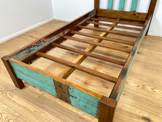 Boatwood by WMK # Schönes & nachhaltiges Einzelbett für Matratzen 100x200 aus altem Bootsholz, ein handgefertigtes Unikat aus massivem Teakholz # Bett Daybed Bed Loft Industrial Design Bootsmöbel Grün
