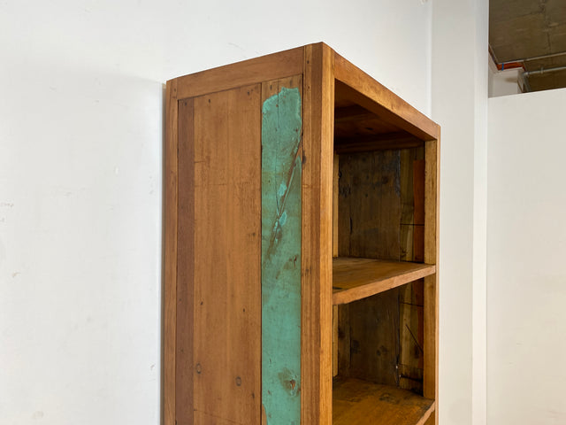 Boatwood by WMK I Schönes Bücherregal aus altem Bootsholz in Originalfarben I handgefertigt I Bücherschrank Regal Holzregal Highboard Kommode Raumtrenner Loft Teak Bootsmöbel Berlin Wolfsburg Dresden