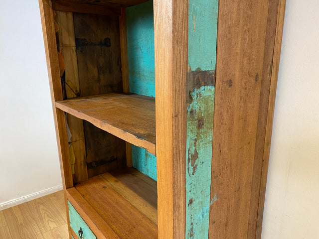 Boatwood by WMK I Schönes Bücherregal aus altem Bootsholz in Originalfarben I handgefertigt I Bücherschrank Regal Holzregal Highboard Kommode Raumtrenner Loft Teak Bootsmöbel Berlin Wolfsburg Dresden
