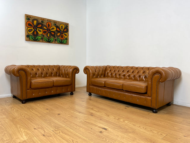 WMK # Hochwertiges & neuwertiges spätes Chesterfield Sofa mit dickem aber weichem gestepptem braunem Echtleder Bezug # 3er Sofa Couch Ledersofa Ledercouch Sitzgarnitur Leder Leather Stilmöbel Vintage