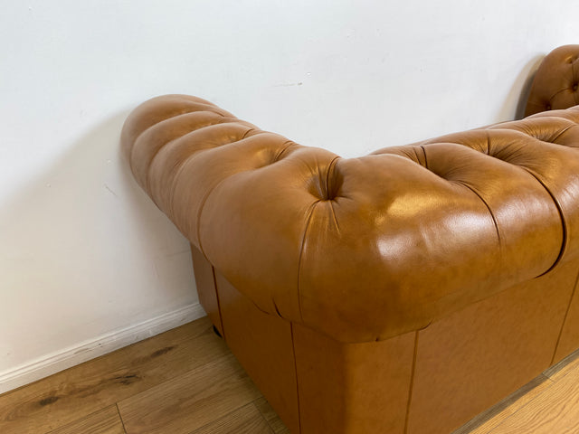 WMK # Hochwertiges & neuwertiges spätes Chesterfield Sofa mit dickem aber weichem gestepptem braunem Echtleder Bezug # 3er Sofa Couch Ledersofa Ledercouch Sitzgarnitur Leder Leather Stilmöbel Vintage