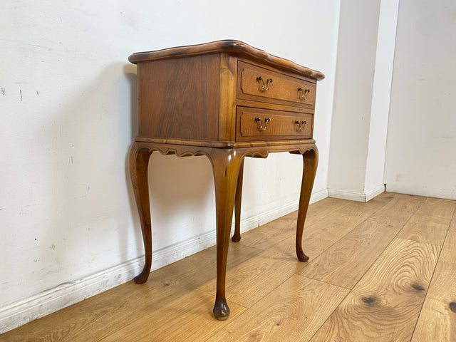 WMK I Elegante Chippendale Kommode mit Messinggriffen I Nähkommode Schubladenkommode Nachttisch Nachtschrank Nachtkommode Nachtschränkchen Beistelltisch Schmuckkasten Vintage Berlin München Ulm