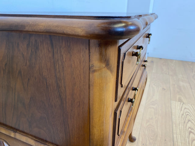 WMK I Elegante Chippendale Kommode mit Messinggriffen I Nähkommode Schubladenkommode Nachttisch Nachtschrank Nachtkommode Nachtschränkchen Beistelltisch Schmuckkasten Vintage Berlin München Ulm