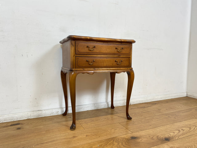 WMK I Elegante Chippendale Kommode mit Messinggriffen I Nähkommode Schubladenkommode Nachttisch Nachtschrank Nachtkommode Nachtschränkchen Beistelltisch Schmuckkasten Vintage Berlin München Ulm