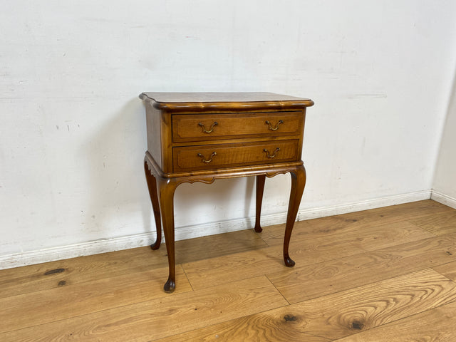 WMK I Elegante Chippendale Kommode mit Messinggriffen I Nähkommode Schubladenkommode Nachttisch Nachtschrank Nachtkommode Nachtschränkchen Beistelltisch Schmuckkasten Vintage Berlin München Ulm