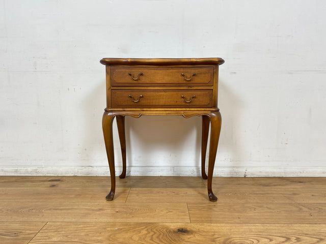 WMK I Elegante Chippendale Kommode mit Messinggriffen I Nähkommode Schubladenkommode Nachttisch Nachtschrank Nachtkommode Nachtschränkchen Beistelltisch Schmuckkasten Vintage Berlin München Ulm