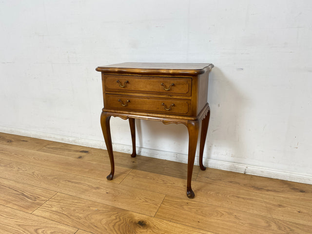 WMK I Elegante Chippendale Kommode mit Messinggriffen I Nähkommode Schubladenkommode Nachttisch Nachtschrank Nachtkommode Nachtschränkchen Beistelltisch Schmuckkasten Vintage Berlin München Ulm