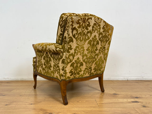 WMK # 1/2 Eleganter, gemütlicher und sehr gut erhaltener Chippendale Sessel mit wunderbarem Brokat Bezug & handverziertem Holzrahmen # Lesesessel Armchair Sitzgarnitur Stilmöbel Barock Rokoko Vintage