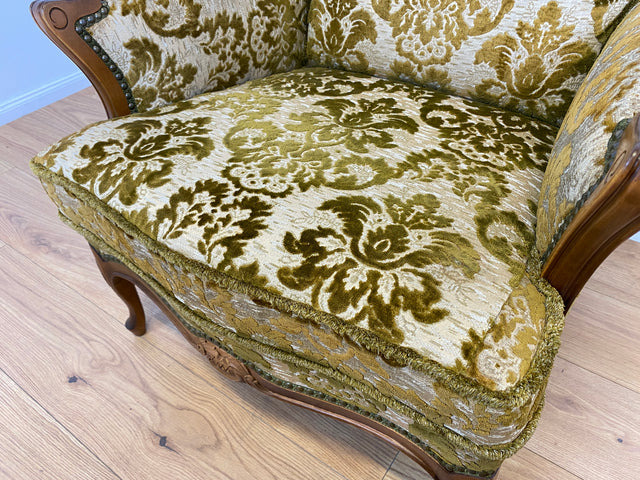 WMK # 1/2 Eleganter, gemütlicher und sehr gut erhaltener Chippendale Sessel mit wunderbarem Brokat Bezug & handverziertem Holzrahmen # Lesesessel Armchair Sitzgarnitur Stilmöbel Barock Rokoko Vintage