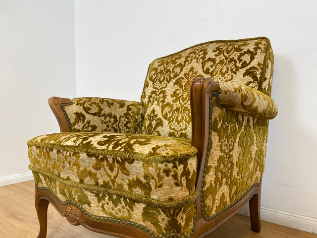 WMK # 1/2 Eleganter, gemütlicher und sehr gut erhaltener Chippendale Sessel mit wunderbarem Brokat Bezug & handverziertem Holzrahmen # Lesesessel Armchair Sitzgarnitur Stilmöbel Barock Rokoko Vintage