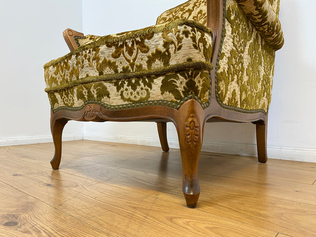 WMK # 1/2 Eleganter, gemütlicher und sehr gut erhaltener Chippendale Sessel mit wunderbarem Brokat Bezug & handverziertem Holzrahmen # Lesesessel Armchair Sitzgarnitur Stilmöbel Barock Rokoko Vintage