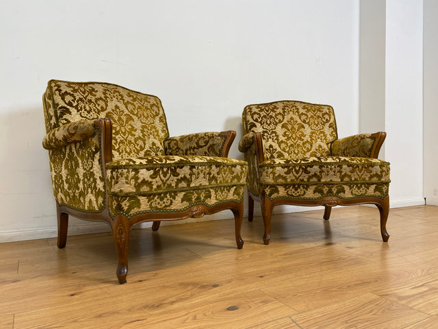 WMK # 1/2 Eleganter, gemütlicher und sehr gut erhaltener Chippendale Sessel mit wunderbarem Brokat Bezug & handverziertem Holzrahmen # Lesesessel Armchair Sitzgarnitur Stilmöbel Barock Rokoko Vintage