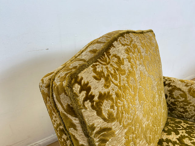 WMK # 1/2 Eleganter, gemütlicher und sehr gut erhaltener Chippendale Sessel mit wunderbarem Brokat Bezug & handverziertem Holzrahmen # Lesesessel Armchair Sitzgarnitur Stilmöbel Barock Rokoko Vintage