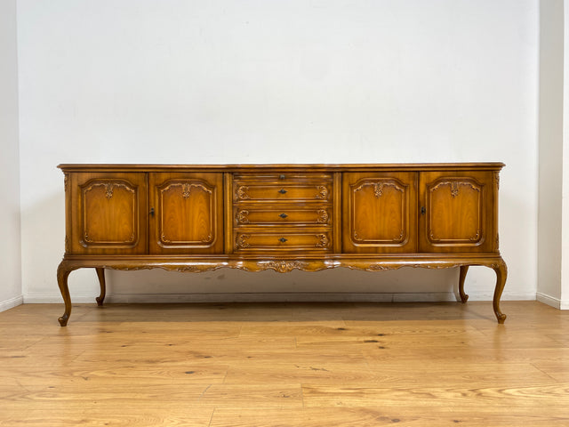 WMK I Elegantes 60er Jahre Chippendale Sideboard von Warrings, Vollholz aus Nussbaum & Mahagoni mit hübschen Holzapplikationen I Kommode Schrank Lowboard TV-Lowboard TV-Bank Anrichte Boho Vintage