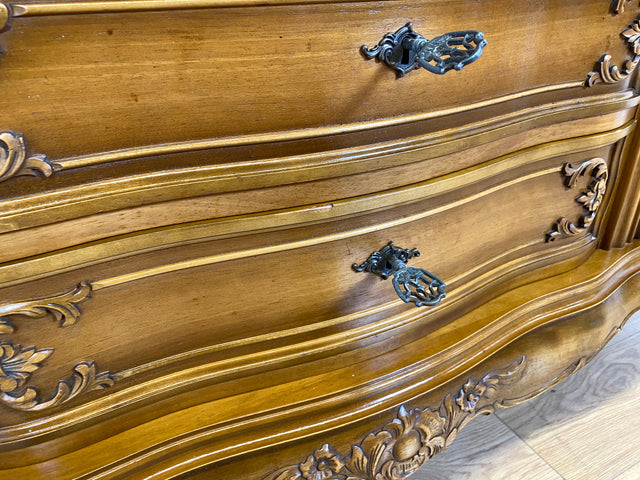 WMK I Elegantes 60er Jahre Chippendale Sideboard von Warrings, Vollholz aus Nussbaum & Mahagoni mit hübschen Holzapplikationen I Kommode Schrank Lowboard TV-Lowboard TV-Bank Anrichte Boho Vintage