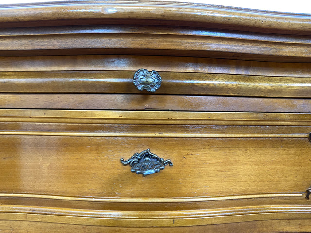 WMK I Elegantes 60er Jahre Chippendale Sideboard von Warrings, Vollholz aus Nussbaum & Mahagoni mit hübschen Holzapplikationen I Kommode Schrank Lowboard TV-Lowboard TV-Bank Anrichte Boho Vintage