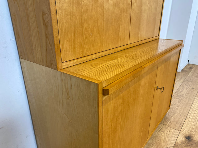 WMK I DDR Designer Highboard 605 von Bruno Knoblauch für VEB Hellerau aus 1968 in Esche I Bücherschrank Bücherregal Regal Regalwand Stringregal Kommode Mid-Century Vintage I Berlin Stuttgart Münster