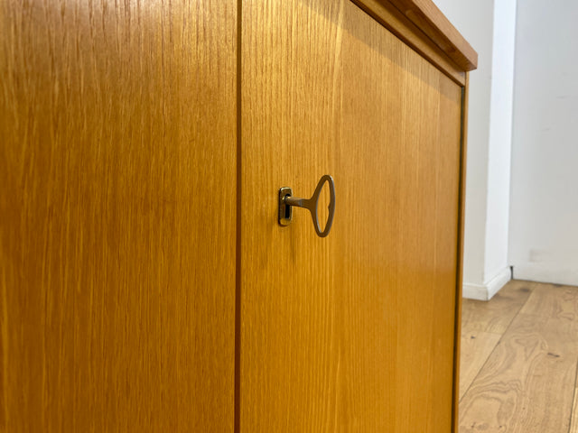 WMK I DDR Designer Highboard 605 von Bruno Knoblauch für VEB Hellerau aus 1968 in Esche I Bücherschrank Bücherregal Regal Regalwand Stringregal Kommode Mid-Century Vintage I Berlin Stuttgart Münster