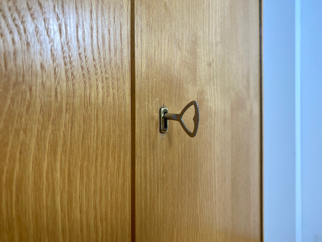 WMK I DDR Designer Highboard 605 von Bruno Knoblauch für VEB Hellerau aus 1968 in Esche I Bücherschrank Bücherregal Regal Regalwand Stringregal Kommode Mid-Century Vintage I Berlin Stuttgart Münster