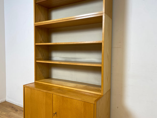 WMK I Heller Designer Bücherschrank 605 von Bruno Knoblauch für VEB Hellerau aus 1968 in Esche I Bücherregal Regal Highboard Regalwand Stringregal Kommode Mid-Century Vintage DDR I Berlin Köln Hamburg