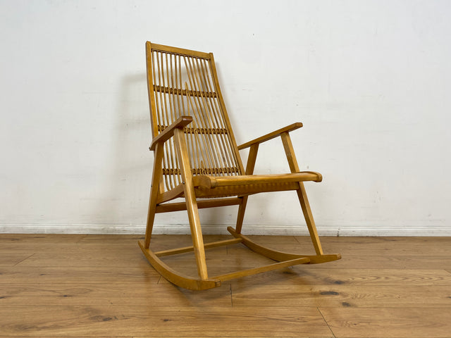 WMK I Der Design Klassiker von VEB Hellerau I Designer Schaukelstuhl by Selman Selmanagic I Buche & Rattan I Stuhl Sessel Lesesessel Rocking Chair Mid-Century Retro DDR Vintage 60er Berlin Köln Kassel