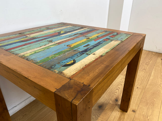 Boatwood by WMK I Einzigartiger Esstisch 90x90cm aus altem Bootsholz, ein handgefertigtes Unikat aus massivem Teakholz I Tisch Esszimmertisch Küchentisch Holztisch Gastro Dining Table Bootsmöbel Bunt
