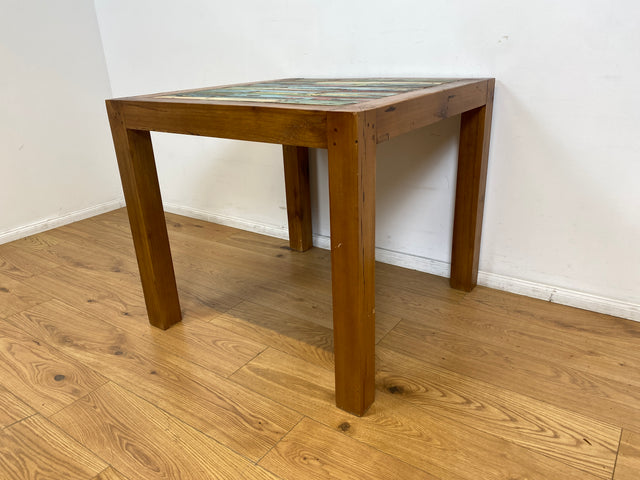 Boatwood by WMK I Einzigartiger Esstisch 90x90cm aus altem Bootsholz, ein handgefertigtes Unikat aus massivem Teakholz I Tisch Esszimmertisch Küchentisch Holztisch Gastro Dining Table Bootsmöbel Bunt