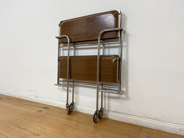 WMK # Kultiger & sehr gut erhaltener faltbarer Servierwagen aus den 1970er Jahren mit Chromgestell und auf Rollen # Barwagen Teewagen Beistelltisch Couchtisch Vintage Industrial Design Space Age