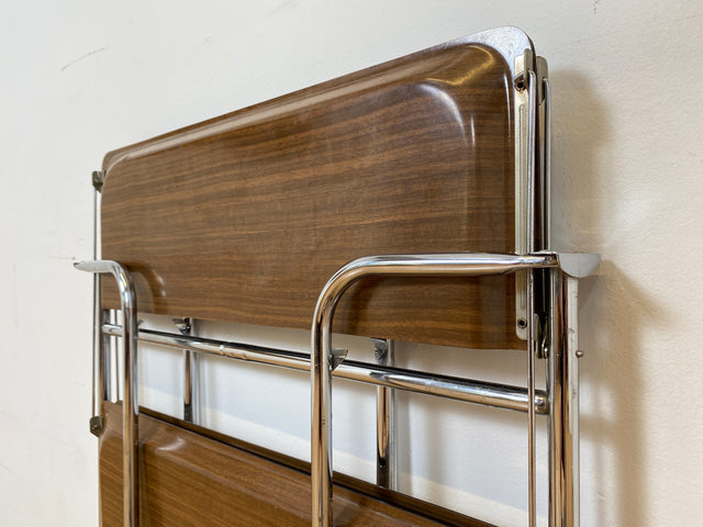 WMK # Kultiger & sehr gut erhaltener faltbarer Servierwagen aus den 1970er Jahren mit Chromgestell und auf Rollen # Barwagen Teewagen Beistelltisch Couchtisch Vintage Industrial Design Space Age