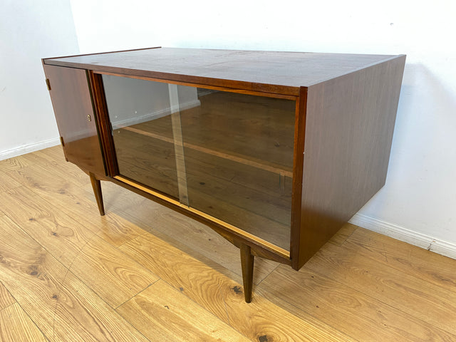 WMK I Stilvoller großer und freistellender Mid-Century Schreibtisch aus 1965 mit Vitrine an der Rückseite I Writing Desk Bürotisch Arbeitstisch Cheftisch 50er 60er DDR Vintage Berlin Dresden Hannover