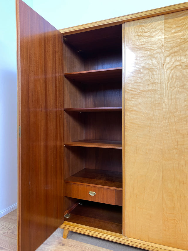 WMK I Raumaufhellender großer Mid-Century Kleiderschrank mit perfekter Aufteilung inkl. Schublade I Schlafzimmerschrank Wäscheschrank Schrank Wardrobe Vintage 50er 60er Berlin Brandenburg Hamburg